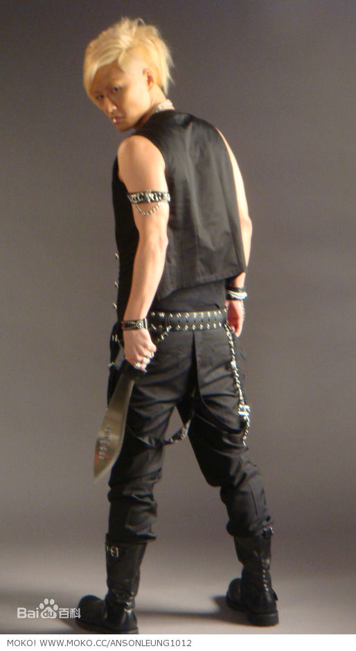 梁俊一(Anson)现代戏路前后照片