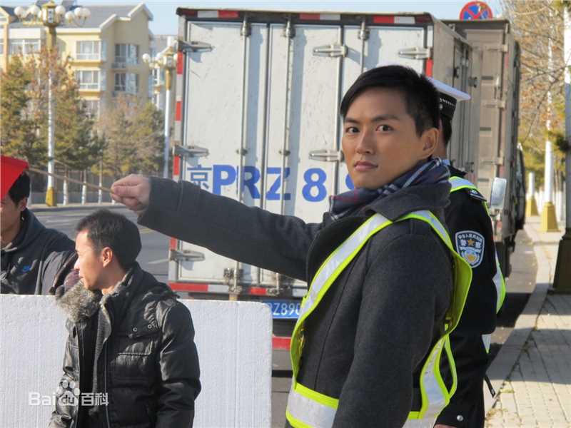 梁俊一(Anson)现代戏路前后照片