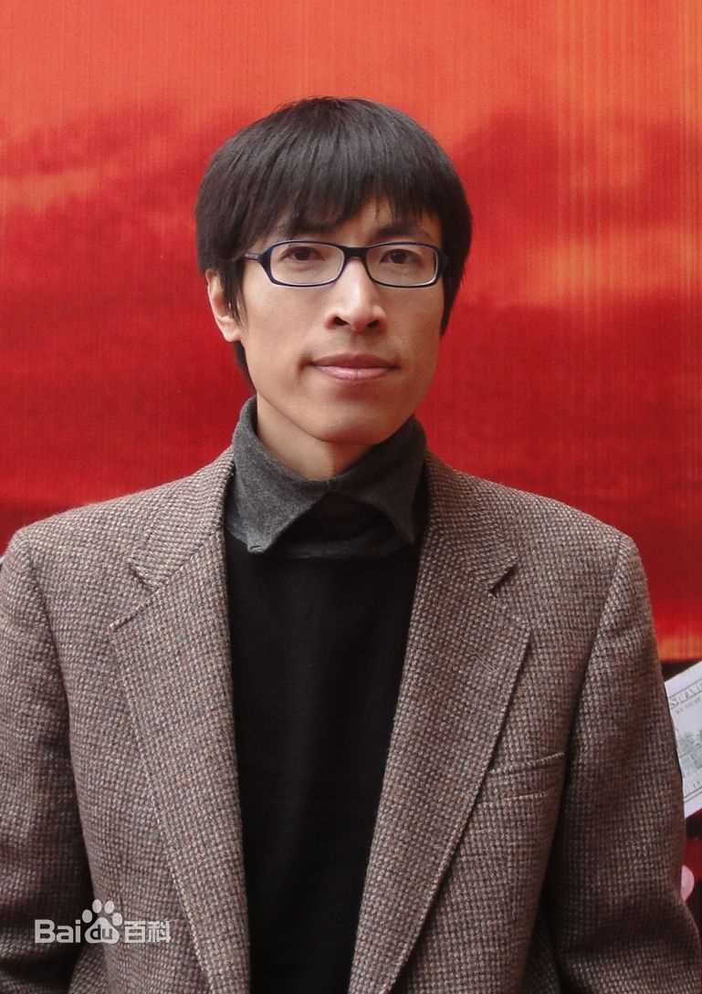 最新李克龙在《潘多拉的宝剑》首映式照片中的壁纸