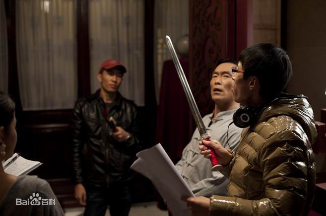 最新李克龙在《潘多拉的宝剑》首映式照片中的壁纸