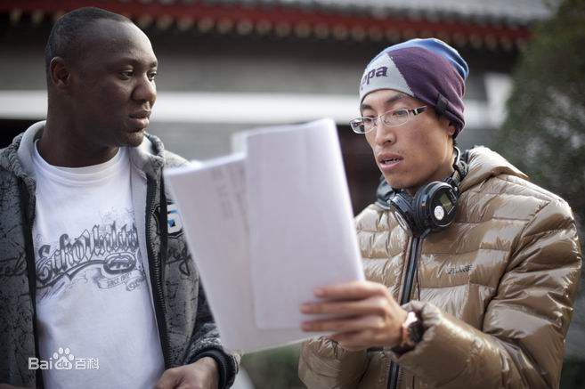 最新李克龙在《潘多拉的宝剑》首映式照片中的壁纸