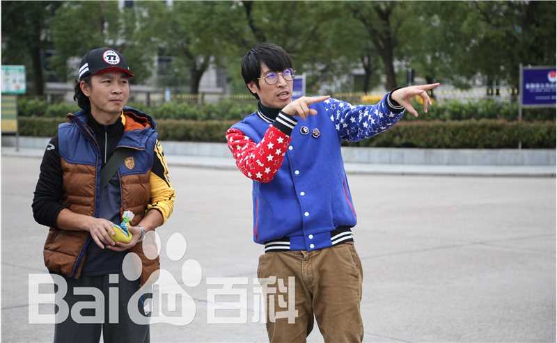 李克龙笑遨江湖图册