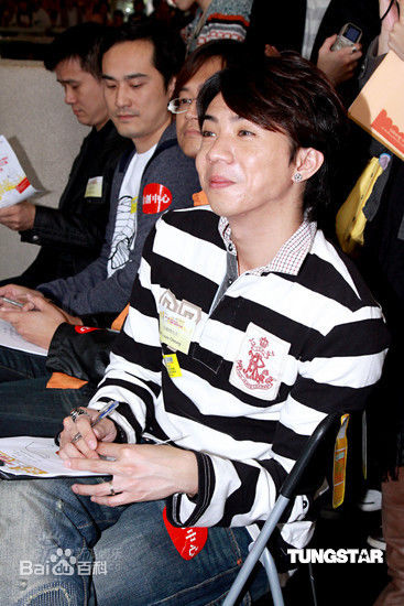张继聪(Louis Cheung)出席活动照素颜照相册