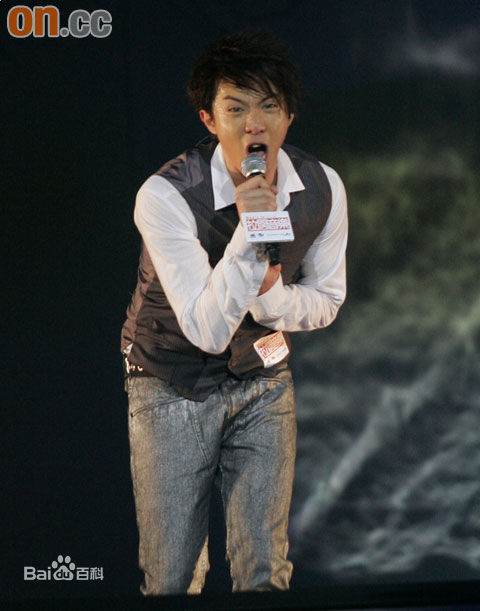 张继聪(Louis Cheung)出席活动照素颜照相册