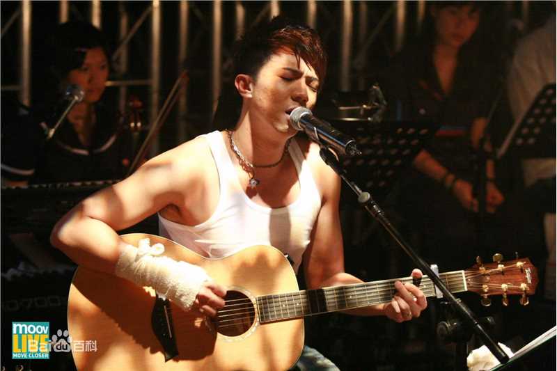 张继聪(Louis Cheung)出席活动照素颜照相册