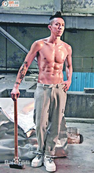 张继聪(Louis Cheung)肌肉照图片图册