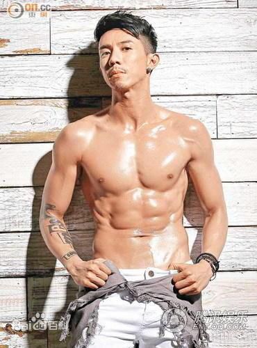 张继聪(Louis Cheung)肌肉照图片图册