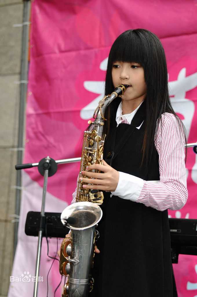 许雅涵(Candy)演出照片前后照片