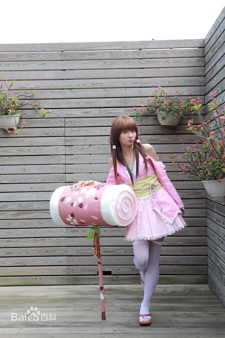 许雅涵(Candy)代言国外网游图片图集