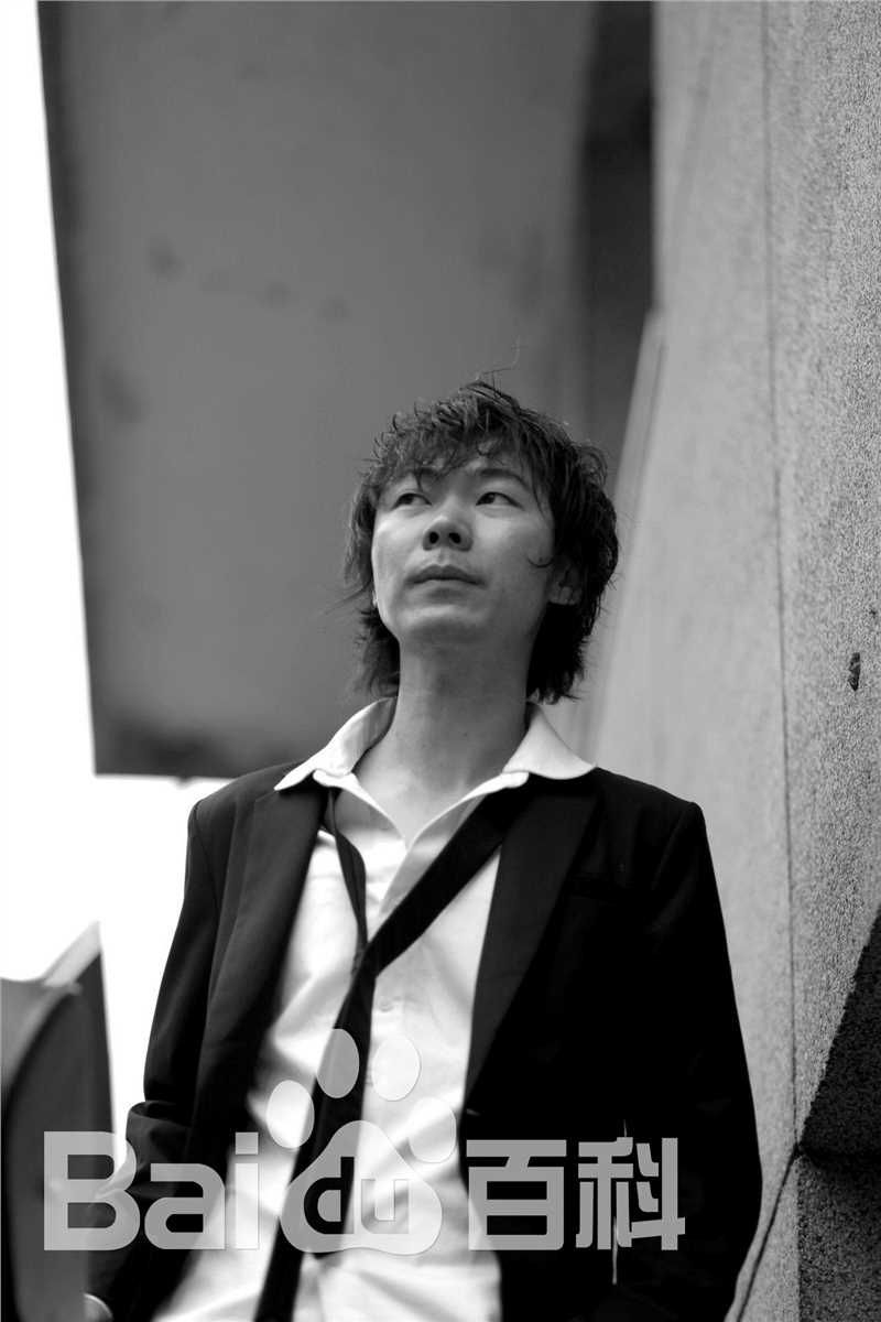 谭华(Tan Hua)音乐人前后照片