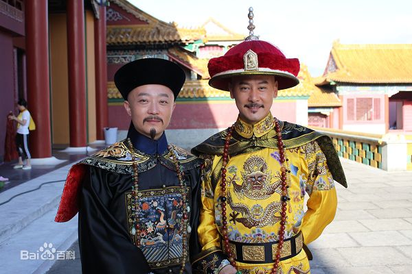 刚毅在《新还珠格格》饰演纪晓岚中的