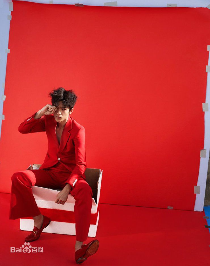 屈楚萧高清时尚图集