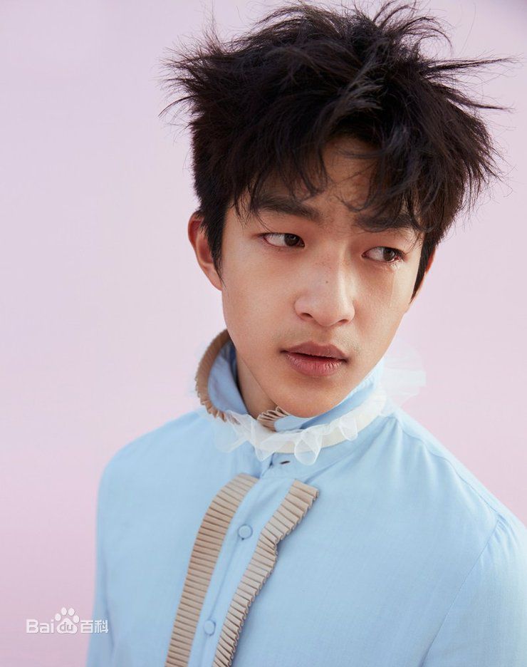 屈楚萧高清时尚图集