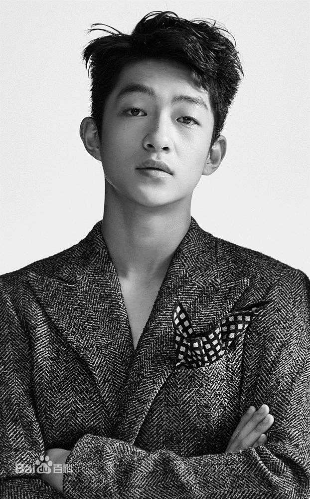 屈楚萧高清时尚图集