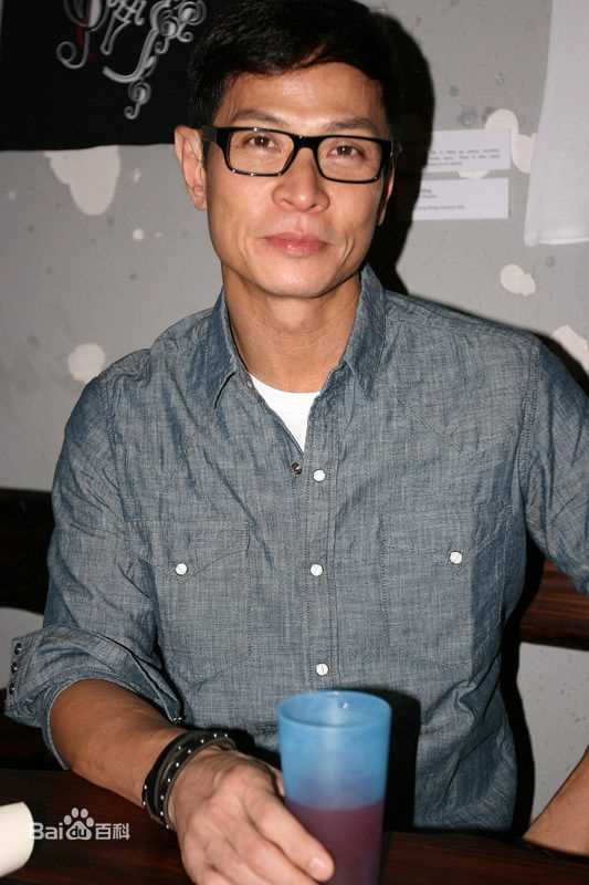 吴廷烨(Berg Ng Ting Yip) 生活照素颜照相册