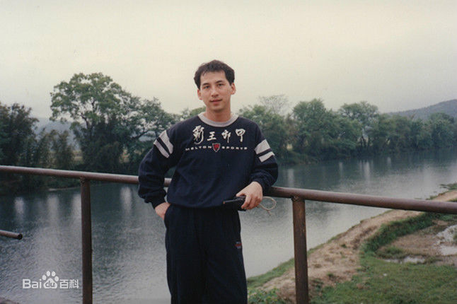 曹荣(Wing)电影《霸王卸甲》最新剧照