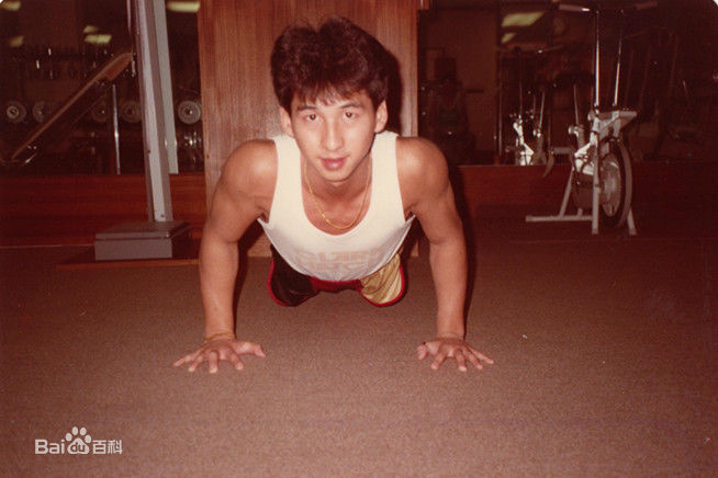 曹荣(Wing)《Health  club》精选剧照