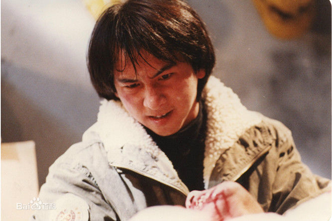 曹荣(Wing)《血裸》精选剧照