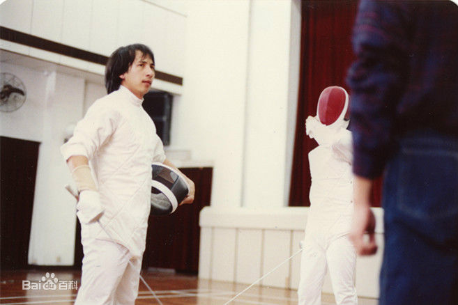 曹荣(Wing)《血裸》精选剧照