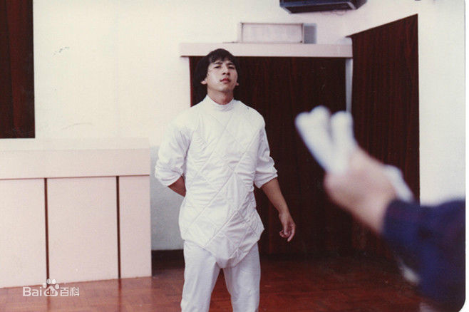 曹荣(Wing)《血裸》精选剧照