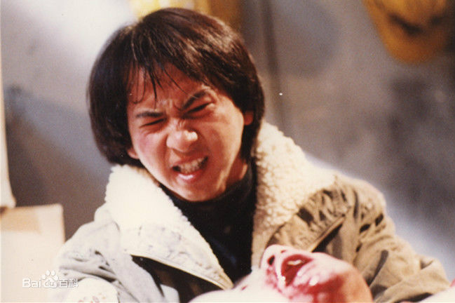 曹荣(Wing)《血裸》精选剧照