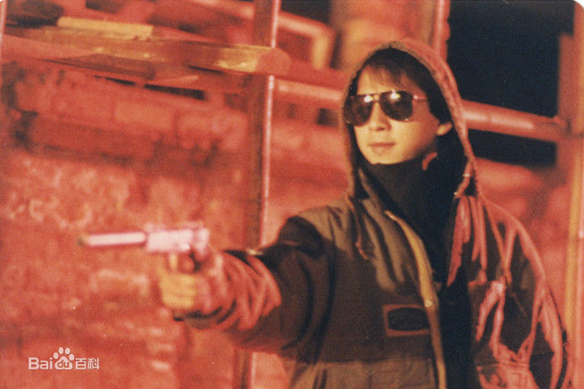 曹荣(Wing)《血裸》精选剧照