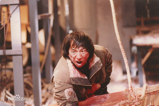 曹荣(Wing)《血裸》精选剧照