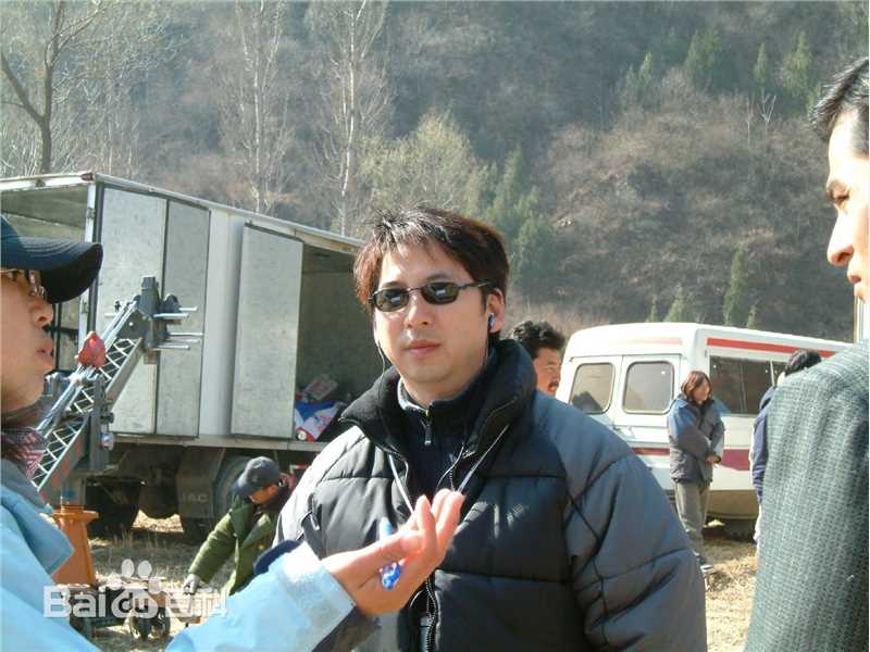 最全曹荣(Wing)在《关东英雄》工作照中的壁纸