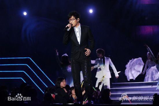 黄品冠(Victor Wong，Pin Kuan)参加第十七届东方风云榜颁奖盛典图册