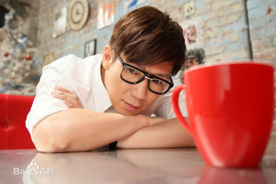 最全黄品冠(Victor Wong，Pin Kuan)在《随时都在》专辑照片中的壁纸