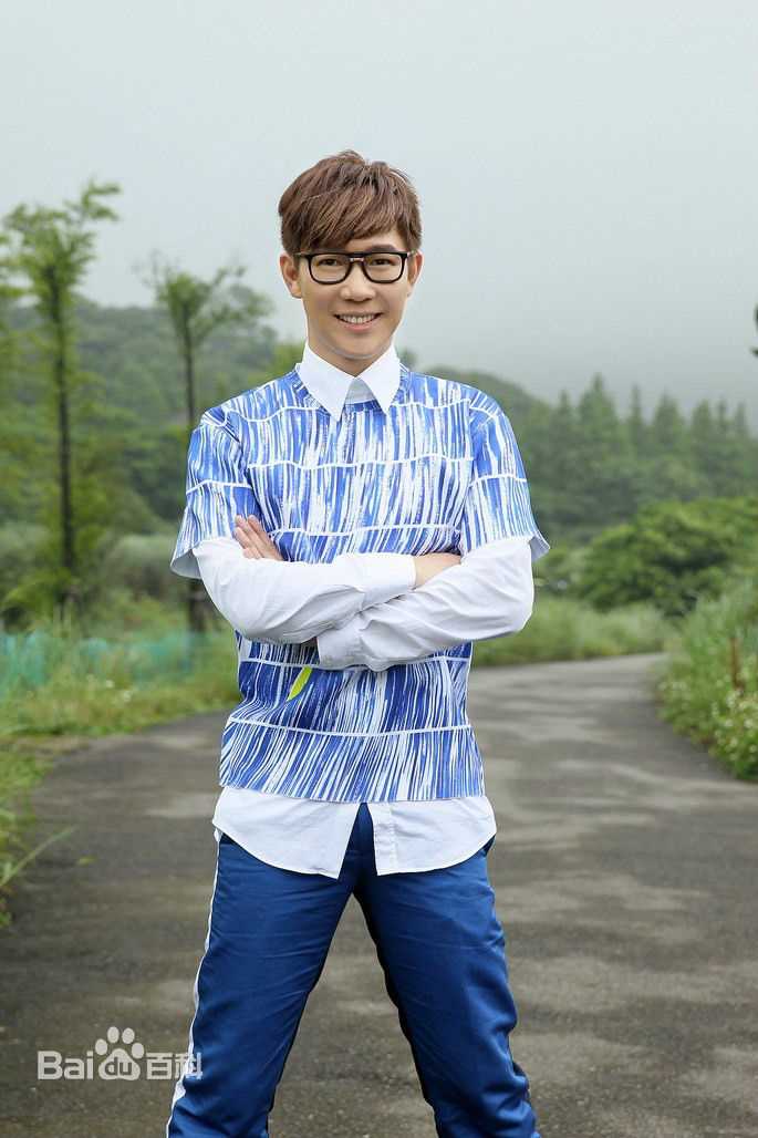 最全黄品冠(Victor Wong，Pin Kuan)在《随时都在》专辑照片中的壁纸