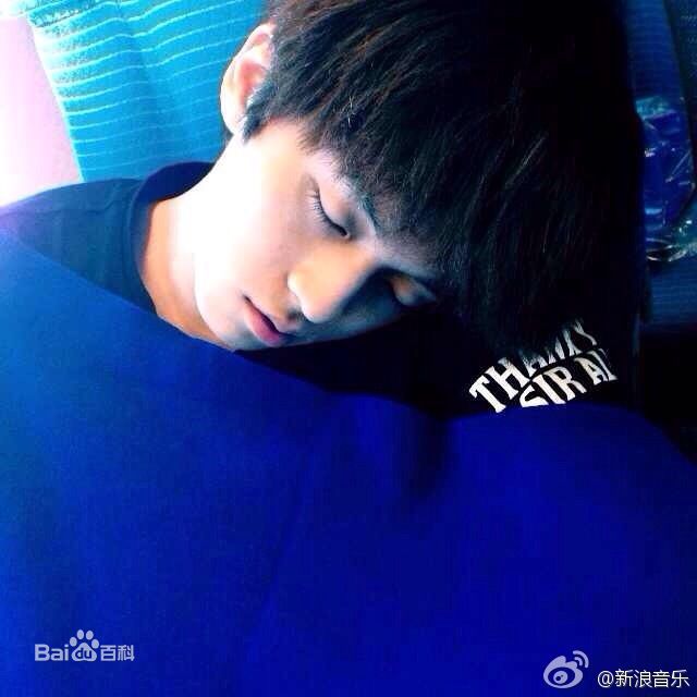 武艺(Philip Wu/Philip Lau)生活中的壁纸壁纸