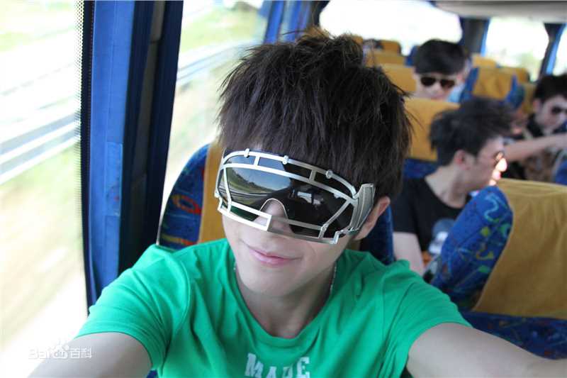 武艺(Philip Wu/Philip Lau)生活中的壁纸壁纸