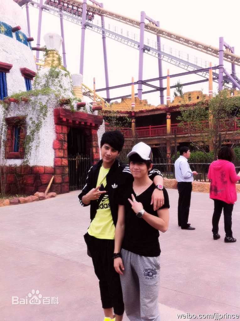 武艺(Philip Wu/Philip Lau)生活中的壁纸壁纸