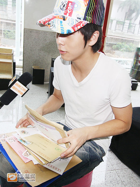 精选武艺(Philip Wu/Philip Lau)在《快乐男声》比赛中的图册