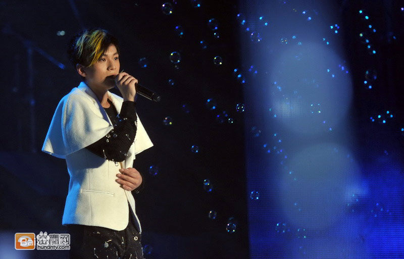 武艺(Philip Wu/Philip Lau)·见习爱 Vee live show图片图集