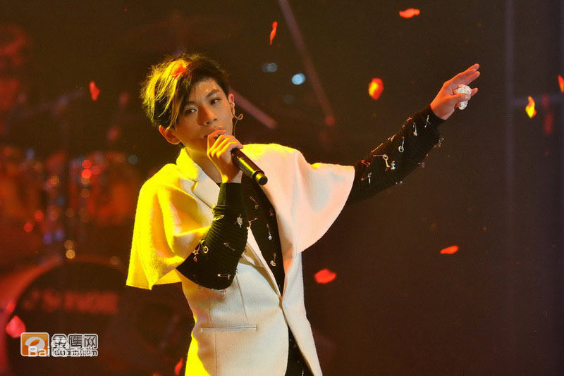 武艺(Philip Wu/Philip Lau)·见习爱 Vee live show图片图集