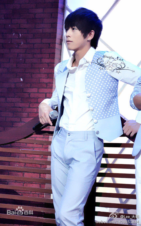 武艺(Philip Wu/Philip Lau)越策越开心图片图册