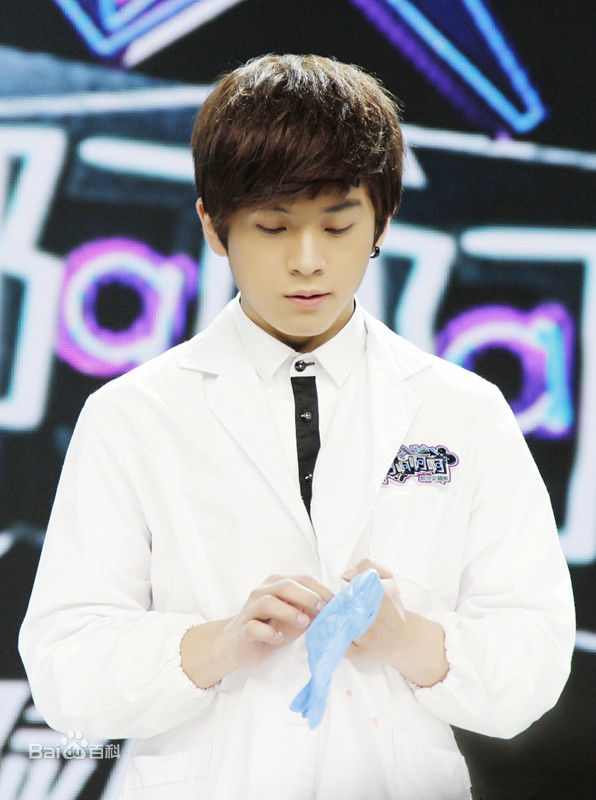 武艺(Philip Wu/Philip Lau)录制节目图集前后照片