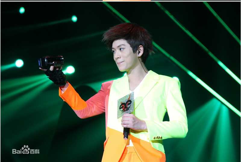 武艺(Philip Wu/Philip Lau)的异想世界Vee live show前后照片