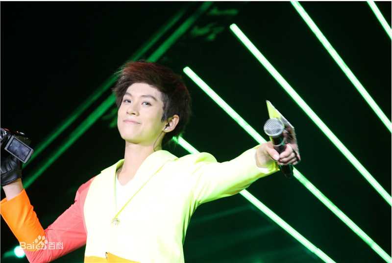 武艺(Philip Wu/Philip Lau)的异想世界Vee live show前后照片