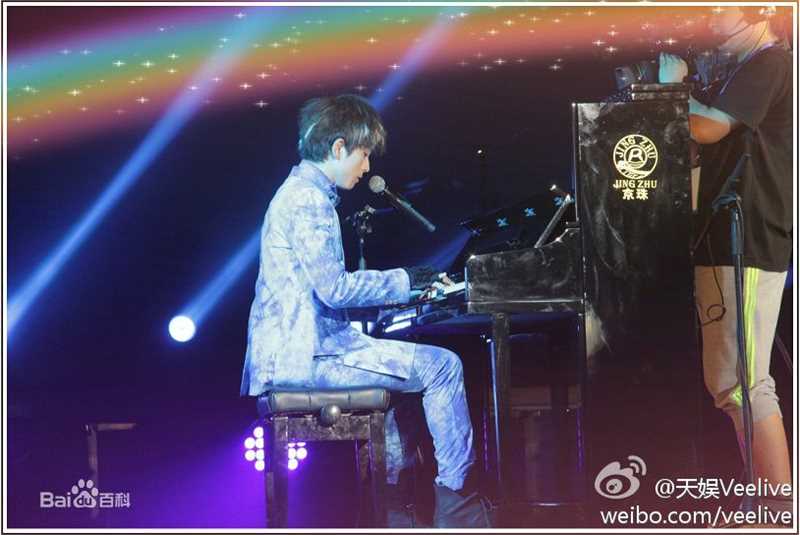 武艺(Philip Wu/Philip Lau)的异想世界Vee live show前后照片