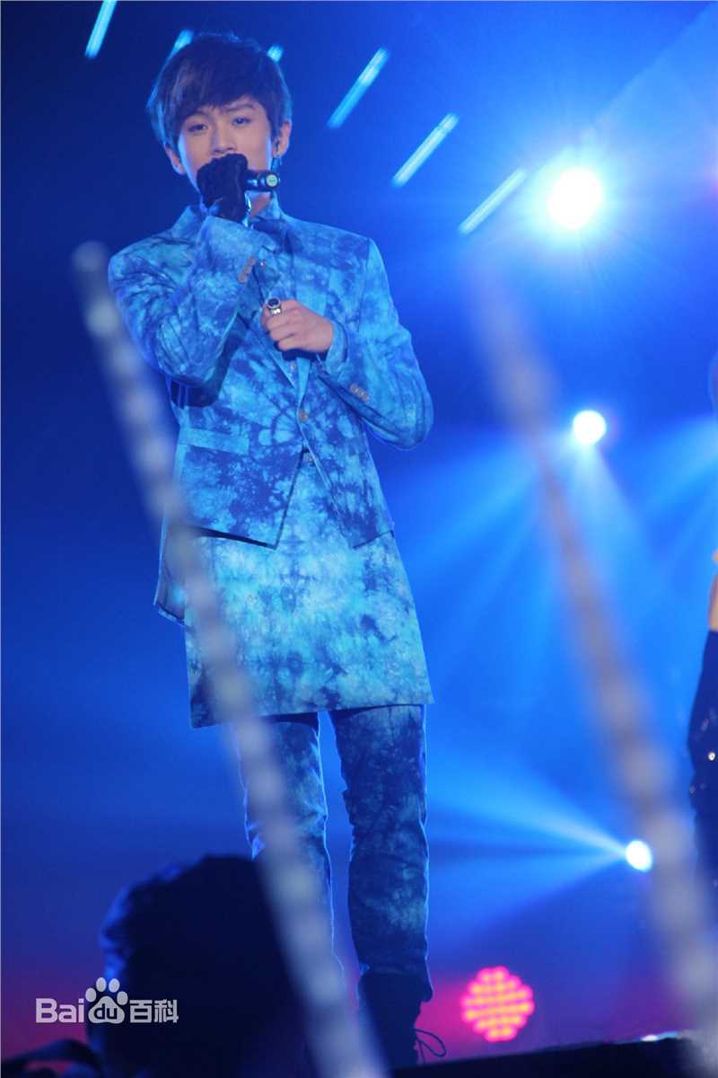 武艺(Philip Wu/Philip Lau)的异想世界Vee live show前后照片