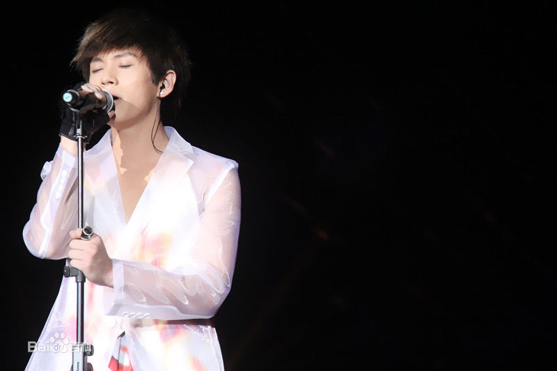 武艺(Philip Wu/Philip Lau)的异想世界Vee live show前后照片