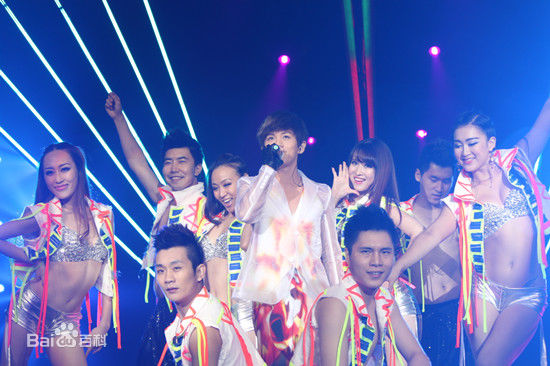 武艺(Philip Wu/Philip Lau)的异想世界Vee live show前后照片