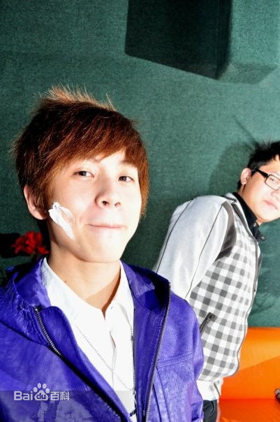 武艺(Philip Wu/Philip Lau)出道前图片素颜照相册