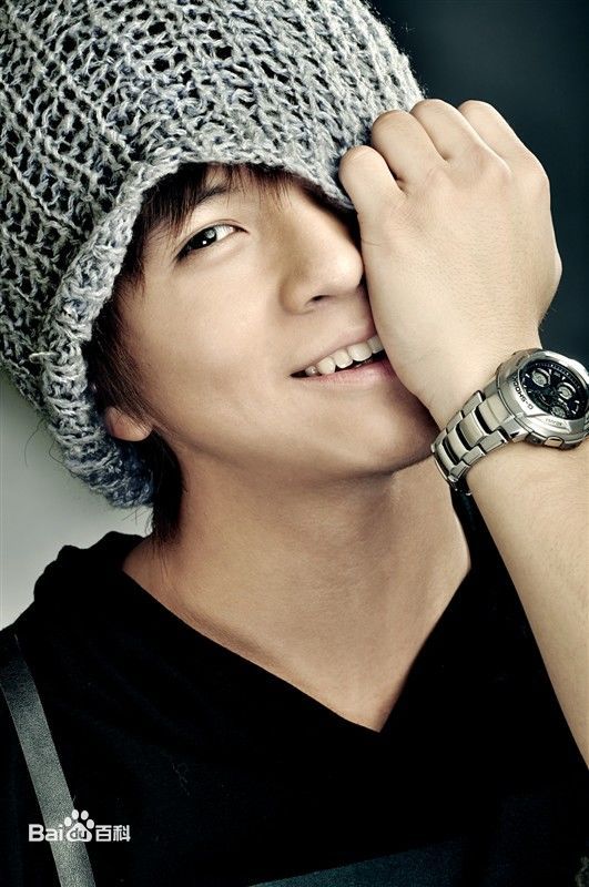 武艺(Philip Wu/Philip Lau)出道前图片素颜照相册