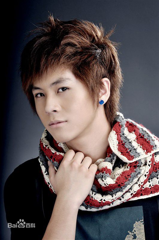 武艺(Philip Wu/Philip Lau)出道前图片素颜照相册