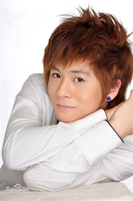 武艺(Philip Wu/Philip Lau)出道前图片素颜照相册