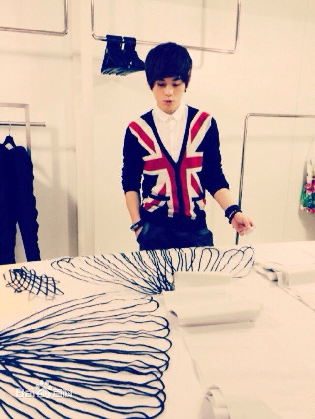 武艺(Philip Wu/Philip Lau)Philip51原创服饰品牌性感图片图集